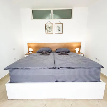 Appartamento 2 Bedroom 980 *