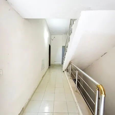 2 Bedroom 980 Apartment