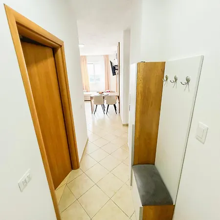 2 Bedroom 980