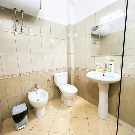 2 Bedroom 980 Apartment *